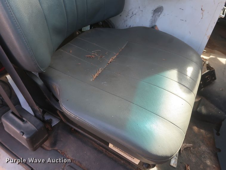 image for item HJ9308 1998 Chevrolet C7500  digger derrick truck