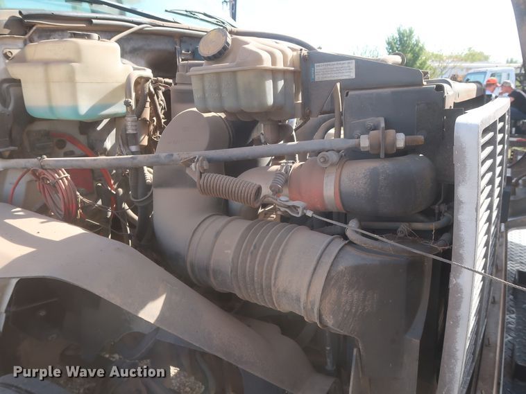 image for item HJ9308 1998 Chevrolet C7500  digger derrick truck