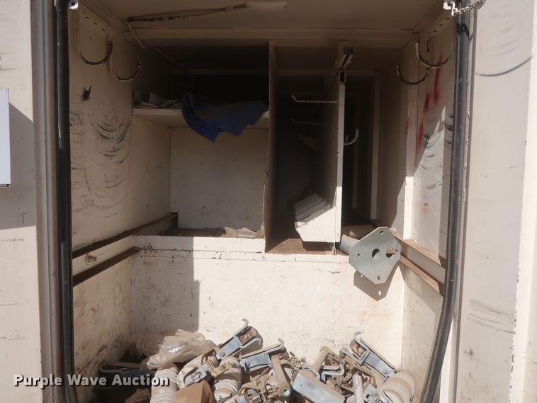 image for item HJ9308 1998 Chevrolet C7500  digger derrick truck