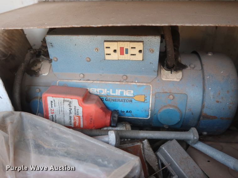 image for item HJ9308 1998 Chevrolet C7500  digger derrick truck