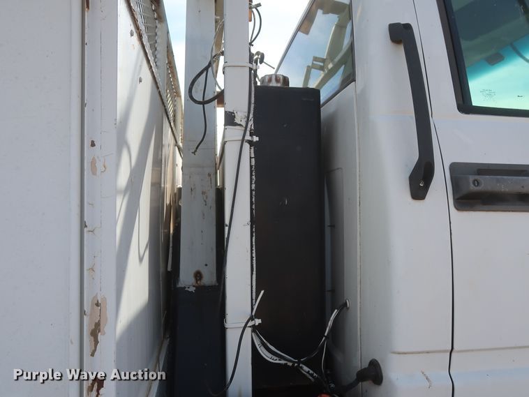 image for item HJ9308 1998 Chevrolet C7500  digger derrick truck