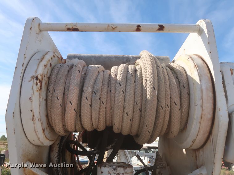 image for item HJ9308 1998 Chevrolet C7500  digger derrick truck