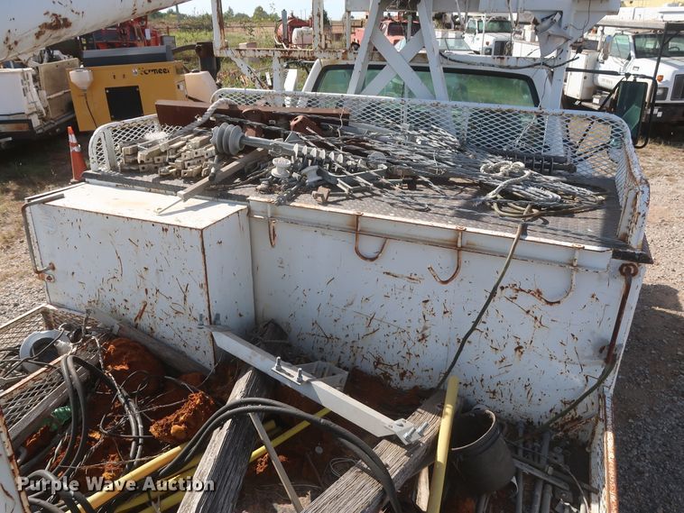 image for item HJ9308 1998 Chevrolet C7500  digger derrick truck