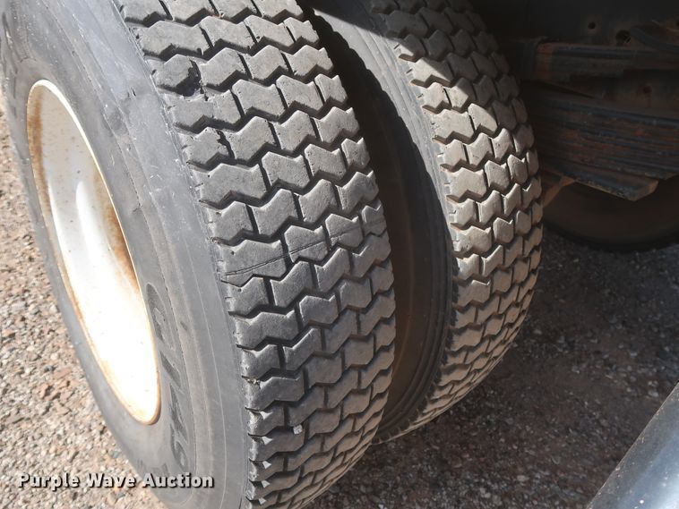 image for item HJ9308 1998 Chevrolet C7500  digger derrick truck