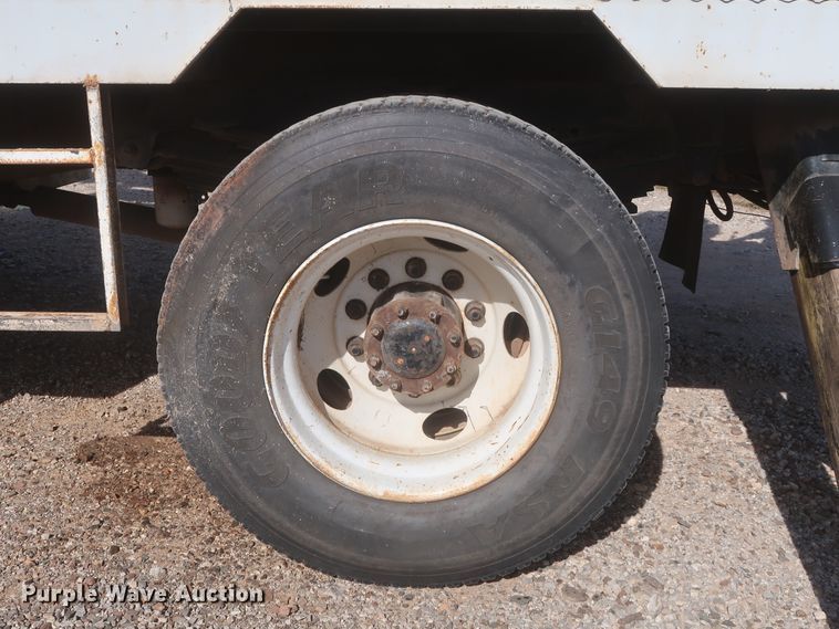 image for item HJ9308 1998 Chevrolet C7500  digger derrick truck