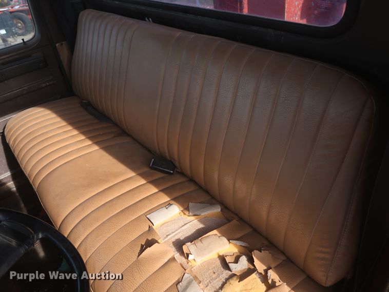 image for item HJ9309 1992 International 4700  bucket truck