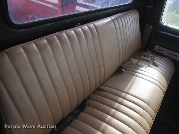 image for item HJ9309 1992 International 4700  bucket truck