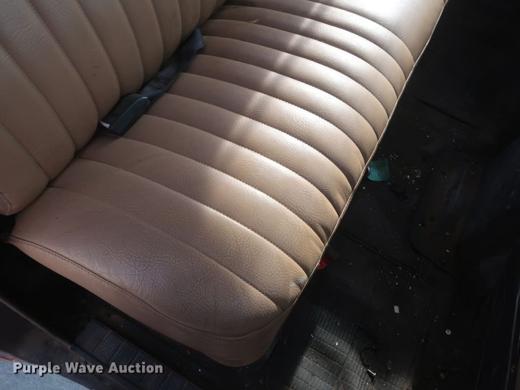 image for item HJ9309 1992 International 4700  bucket truck