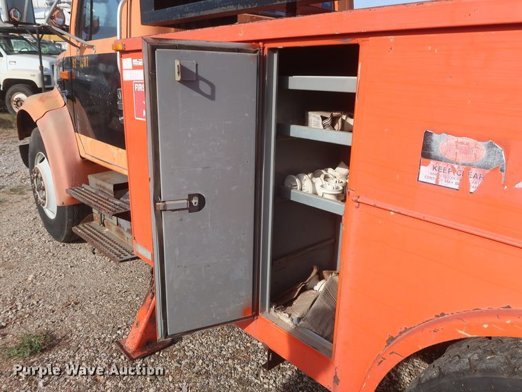 image for item HJ9309 1992 International 4700  bucket truck