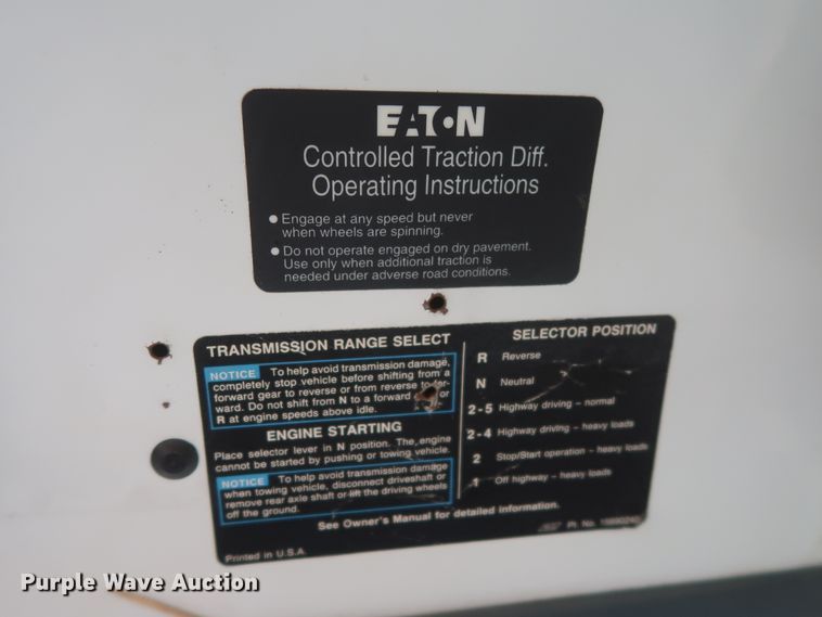 image for item HJ9427 1999 GMC C7500  bucket truck