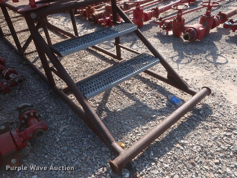 image for item HK9588 (2) catwalks