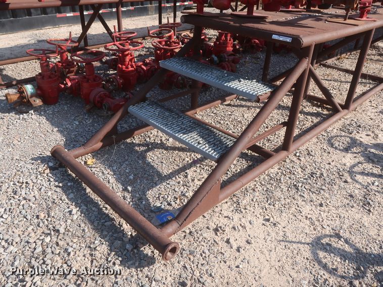 image for item HK9588 (2) catwalks