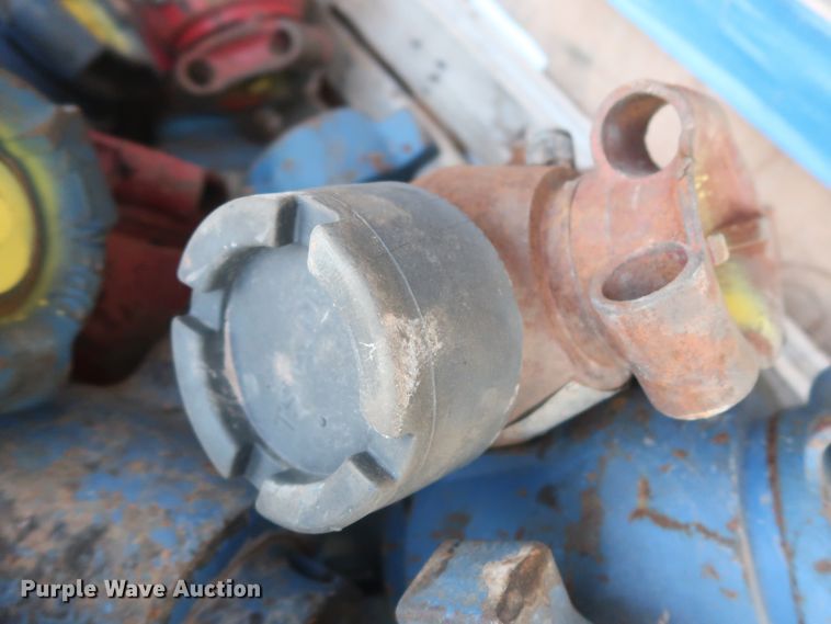 image for item HK9589 Approximately 25 pipe ball valves