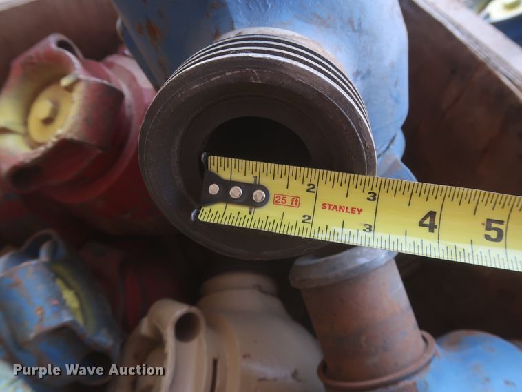 image for item HK9590 Approximately 25 pipe ball valves