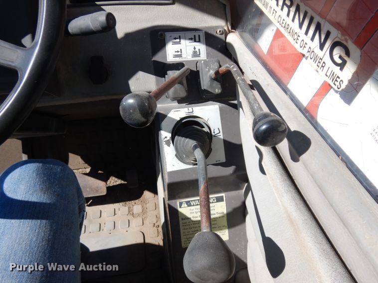 image for item HN9394 1994 Manitou MLT725  telehandler