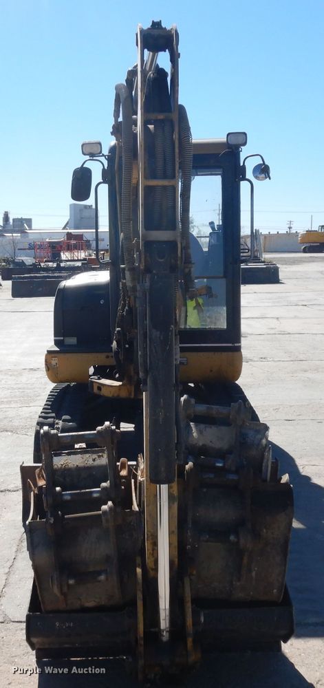 image for item HN9395 2002 Caterpillar 303.5  mini excavator