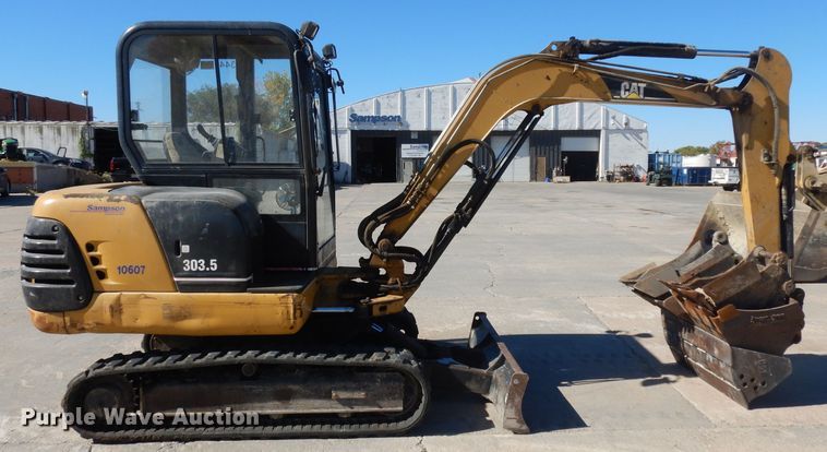 image for item HN9395 2002 Caterpillar 303.5  mini excavator