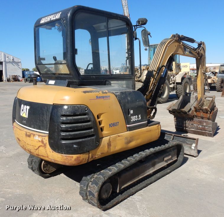 image for item HN9395 2002 Caterpillar 303.5  mini excavator