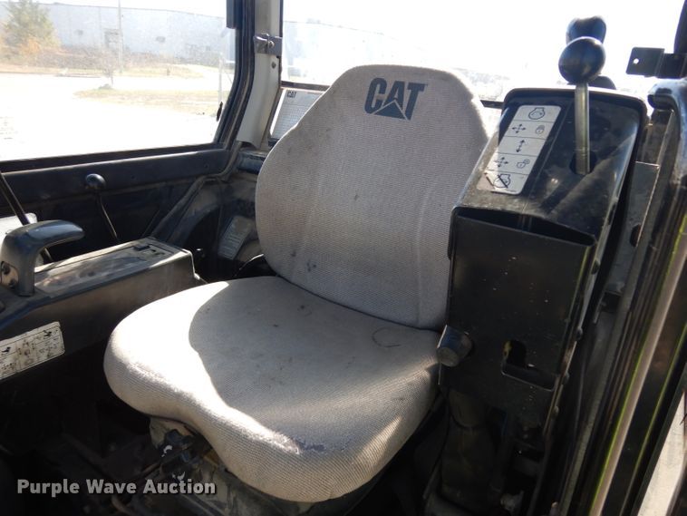 image for item HN9395 2002 Caterpillar 303.5  mini excavator