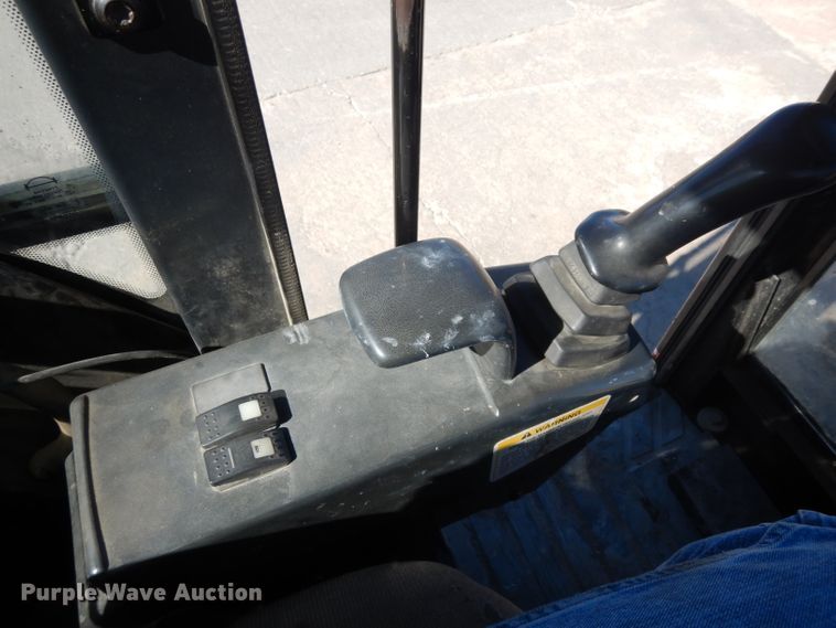 image for item HN9395 2002 Caterpillar 303.5  mini excavator