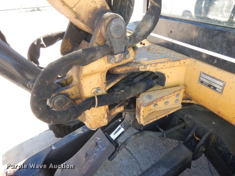 image for item HN9395 2002 Caterpillar 303.5  mini excavator