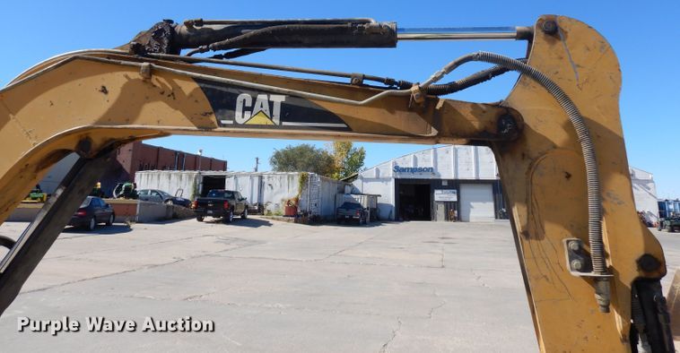 image for item HN9395 2002 Caterpillar 303.5  mini excavator