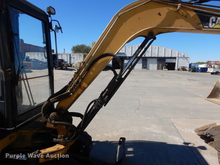 image for item HN9395 2002 Caterpillar 303.5  mini excavator