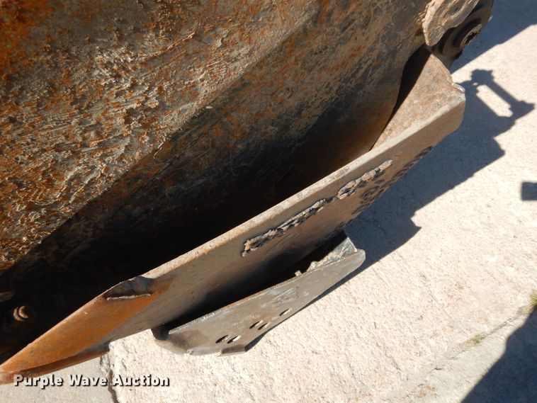 image for item HN9395 2002 Caterpillar 303.5  mini excavator