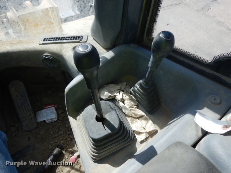 image for item HN9396 1999 New Holland LW110  wheel loader