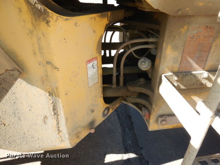 image for item HN9396 1999 New Holland LW110  wheel loader