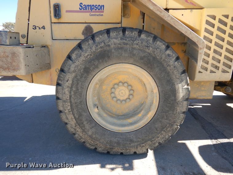 image for item HN9396 1999 New Holland LW110  wheel loader