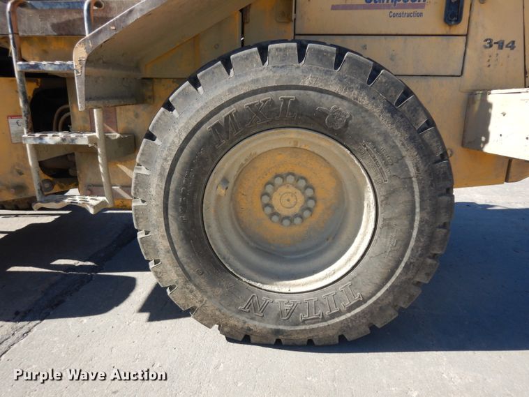 image for item HN9396 1999 New Holland LW110  wheel loader