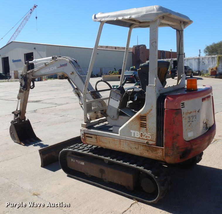image for item HN9407 1999 Takeuchi TB025  mini excavator