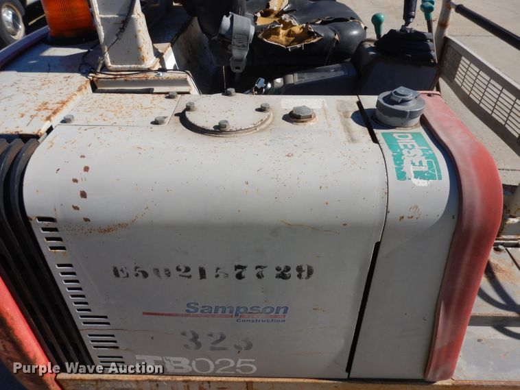 image for item HN9407 1999 Takeuchi TB025  mini excavator