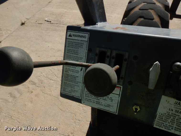 image for item HN9409 1996 Gehl 883  telehandler