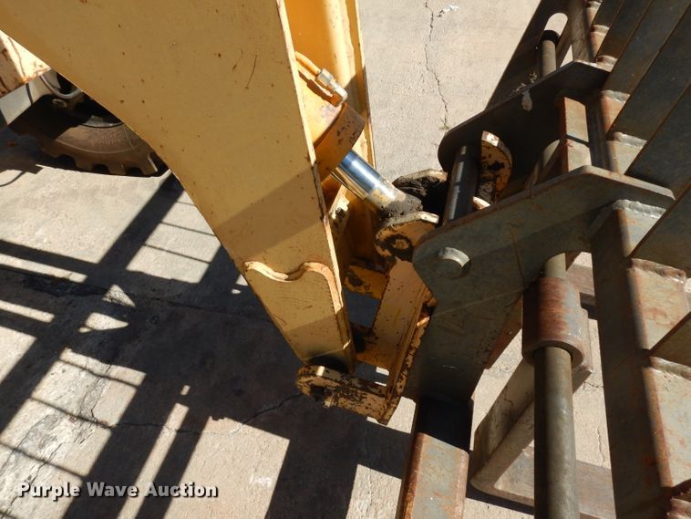 image for item HN9409 1996 Gehl 883  telehandler