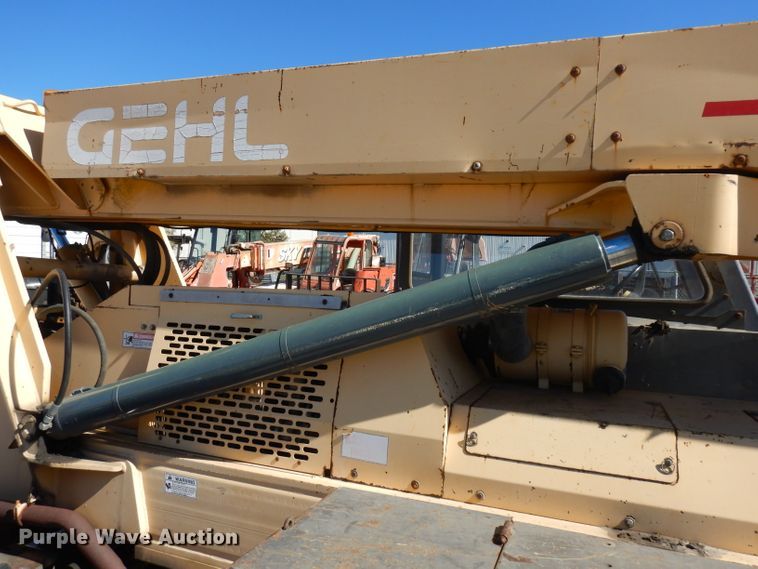 image for item HN9409 1996 Gehl 883  telehandler