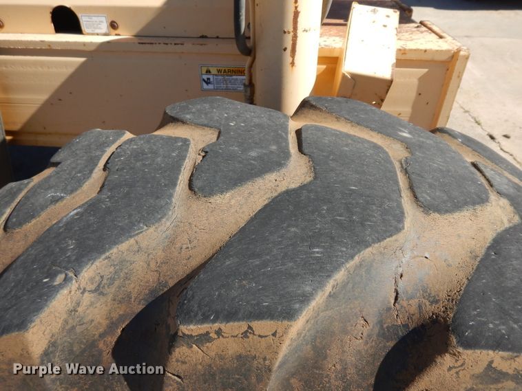 image for item HN9409 1996 Gehl 883  telehandler