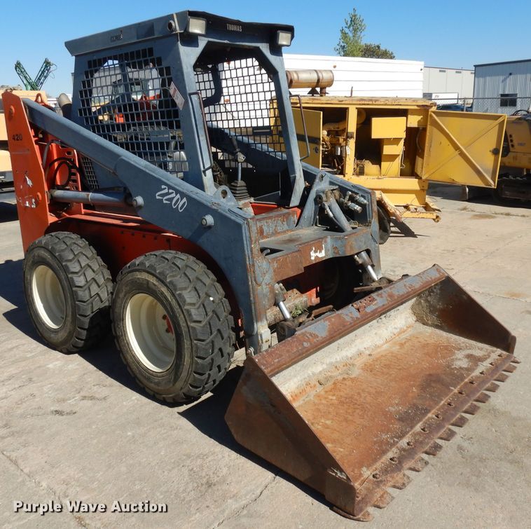 image for item HN9410 2000 Thomas T245  skid steer loader