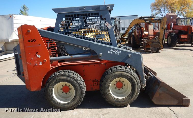 image for item HN9410 2000 Thomas T245  skid steer loader