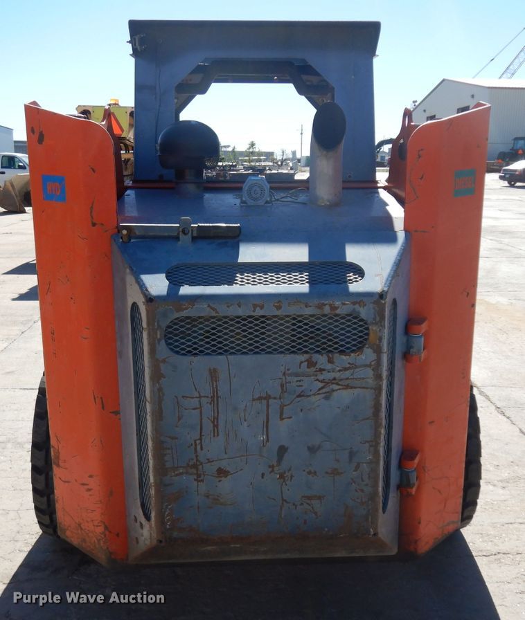 image for item HN9410 2000 Thomas T245  skid steer loader
