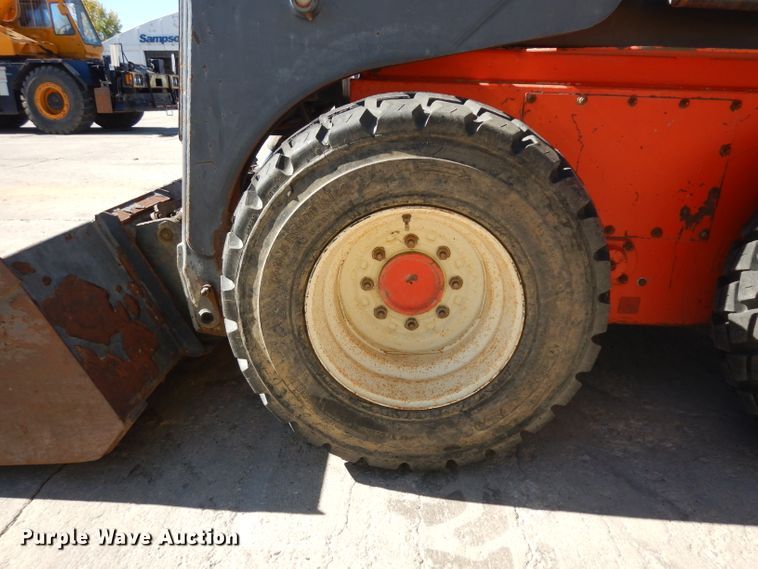 image for item HN9410 2000 Thomas T245  skid steer loader