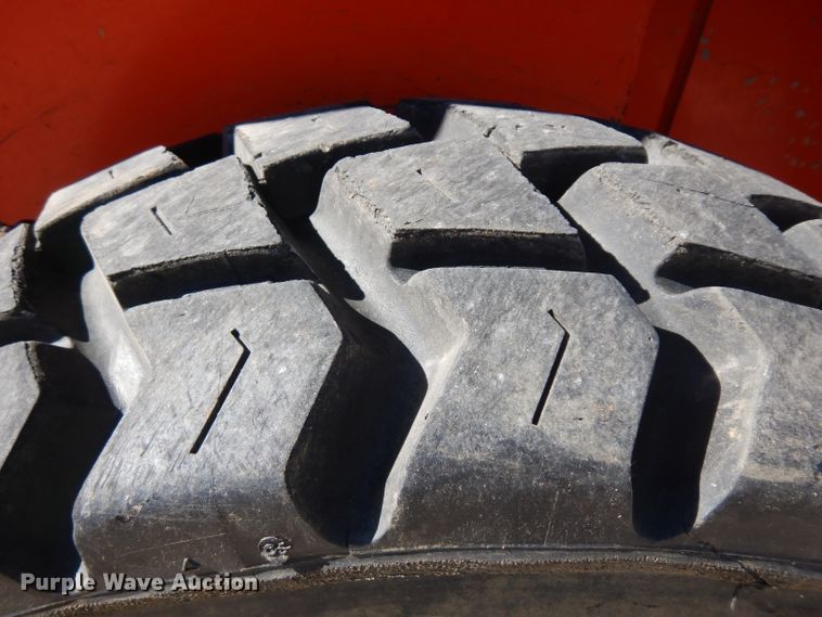 image for item HN9410 2000 Thomas T245  skid steer loader