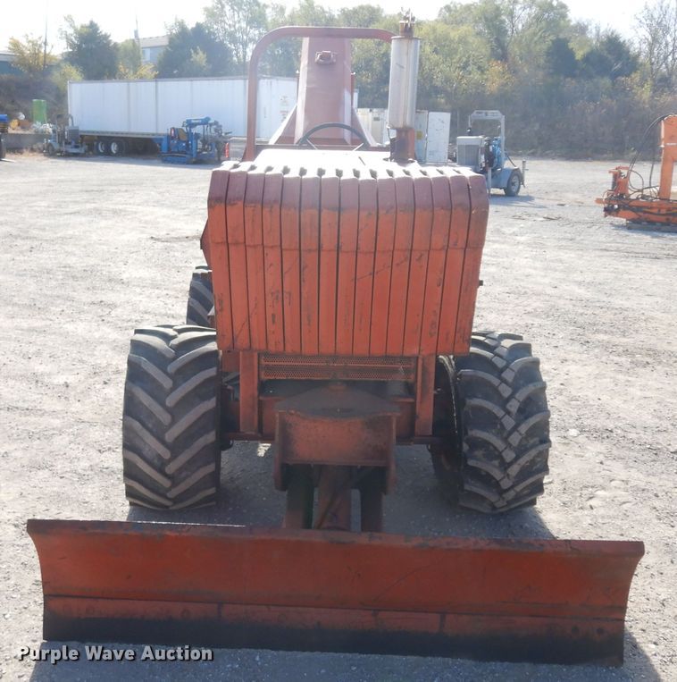 image for item HN9419 1982 Ditch Witch 6510  rock saw