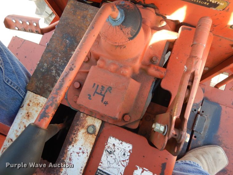 image for item HN9419 1982 Ditch Witch 6510  rock saw