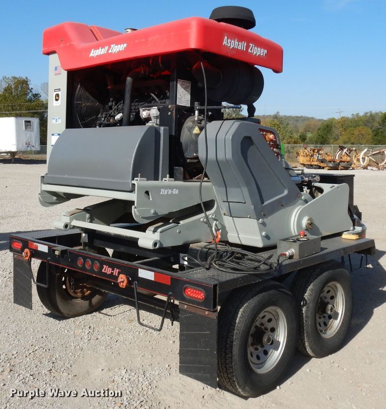 image for item HN9421 2009 Asphalt Zipper AZ-500B wheel loader cold planer