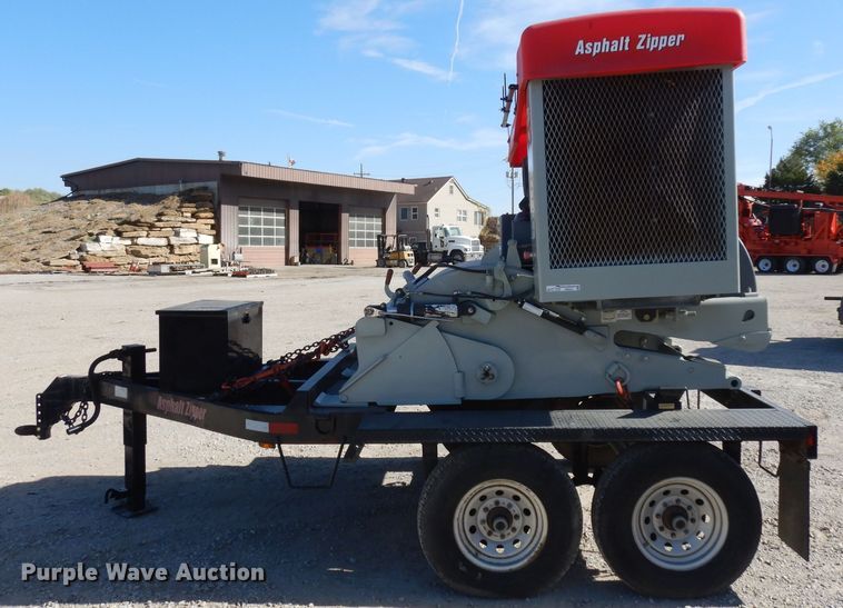 image for item HN9421 2009 Asphalt Zipper AZ-500B wheel loader cold planer