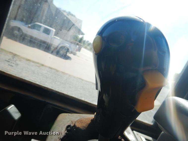 image for item HO9247 2003 Caterpillar 924G  High Lift wheel loader