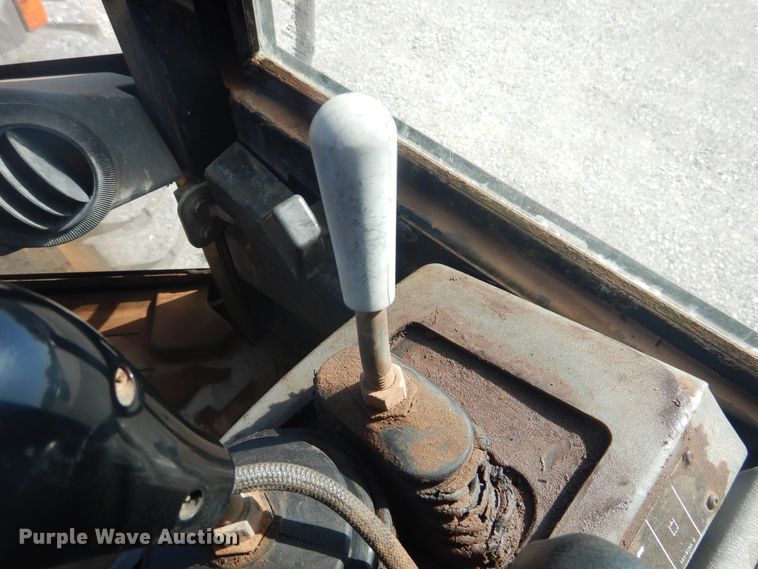 image for item HO9247 2003 Caterpillar 924G  High Lift wheel loader