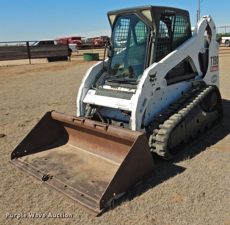 image for item HU9626 2011 Bobcat T190  tracked skid steer loader